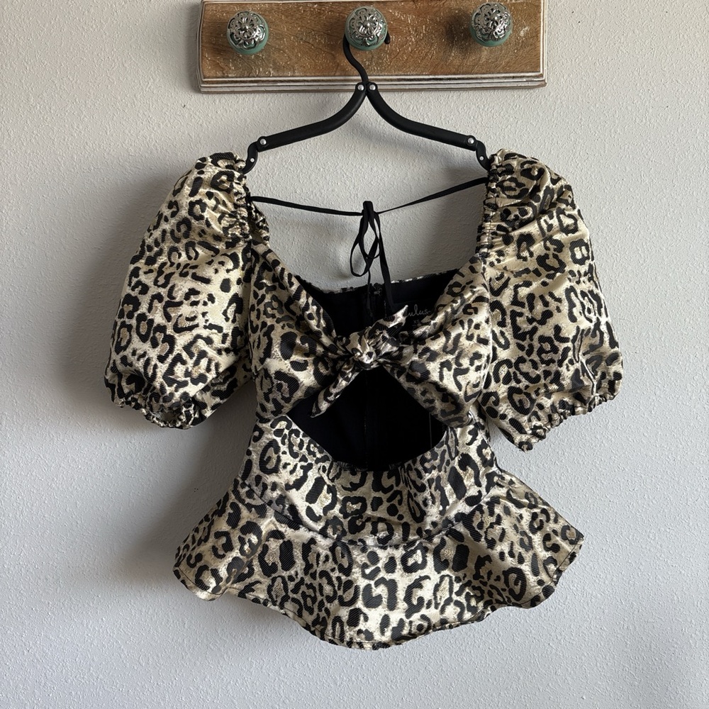 Lulu's Leopard Print Puff Sleeve Blouse - Picture 3 of 5